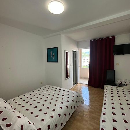 Apartmani Simona Budva Exteriör bild